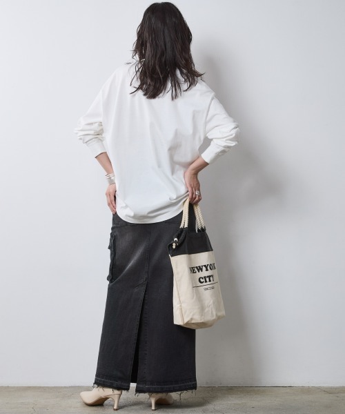 CHIC STYLE（シックスタイル）の「綿100％ロゴプリントロングスリーブTシャツ＜大きいサイズ有＞シックスタイル（Tシャツ/カットソー・レディース・オフホワイト/スミクロ・3L/LL/L/M/5L/4L）」の20枚目の写真