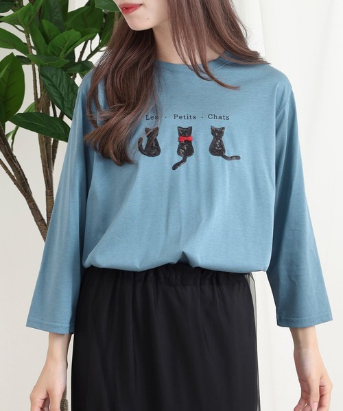 BRODIAEA(ブローディア)の「BRODIAEA スパンコール ネコデザインカットソー(Tシャツ/カットソー・レディース・ブルーグリーン/グレイッシュベージュ/ブラック/オレンジ・40)」の3枚目の写真