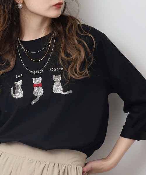 BRODIAEA(ブローディア)の「BRODIAEA スパンコール ネコデザインカットソー(Tシャツ/カットソー・レディース・ブルーグリーン/グレイッシュベージュ/ブラック/オレンジ・40)」の1枚目の写真