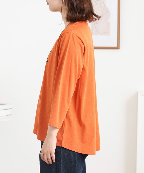 BRODIAEA(ブローディア)の「BRODIAEA スパンコール ネコデザインカットソー(Tシャツ/カットソー・レディース・ブルーグリーン/グレイッシュベージュ/ブラック/オレンジ・40)」の21枚目の写真