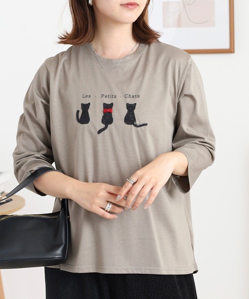 BRODIAEA(ブローディア)の「BRODIAEA スパンコール ネコデザインカットソー(Tシャツ/カットソー・レディース・ブルーグリーン/グレイッシュベージュ/ブラック/オレンジ・40)」の8枚目の写真