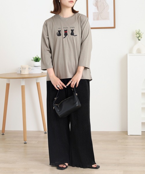 BRODIAEA(ブローディア)の「BRODIAEA スパンコール ネコデザインカットソー(Tシャツ/カットソー・レディース・ブルーグリーン/グレイッシュベージュ/ブラック/オレンジ・40)」の11枚目の写真