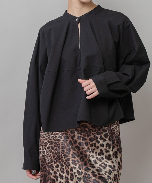 Munich（ミューニック）の「コットンブロードクロップド2wayブラウス（シャツ/ブラウス・レディース・ホワイト/ベージュ/ブラック・FREE）」の3枚目の写真