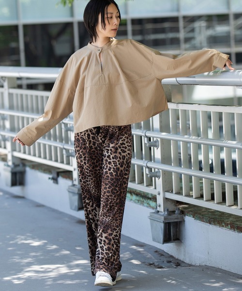 Munich（ミューニック）の「コットンブロードクロップド2wayブラウス（シャツ/ブラウス・レディース・ホワイト/ベージュ/ブラック・FREE）」の11枚目の写真