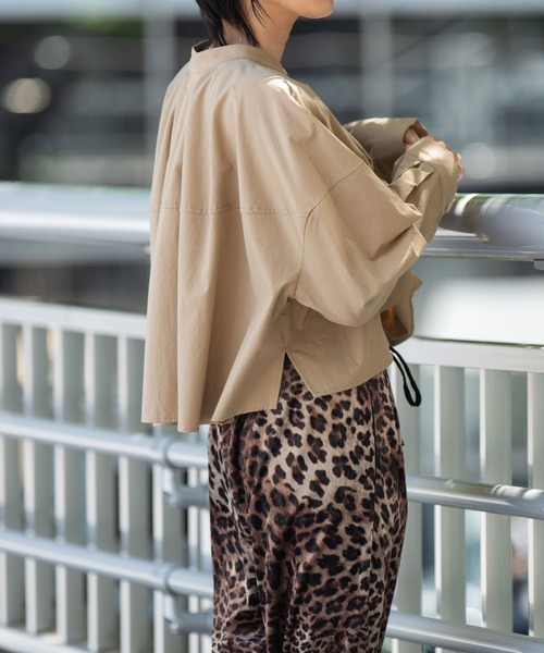 Munich（ミューニック）の「コットンブロードクロップド2wayブラウス（シャツ/ブラウス・レディース・ホワイト/ベージュ/ブラック・FREE）」の9枚目の写真