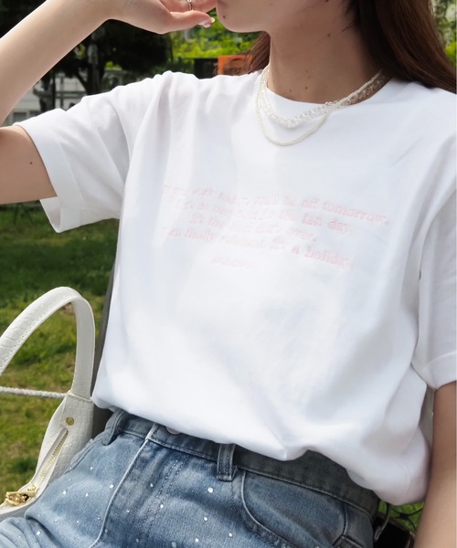 &soiree(アンドソワレ)の「フロント刺繍Tシャツ(Tシャツ/カットソー・レディース・ホワイト/ネイビー/ブラウン/ベージュ/スミクロ・FREE)」の10枚目の写真