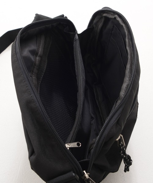 Arnold Palmer（アーノルドパーマー）の「10ポケット ミニショルダーバッグ（ショルダーバッグ・レディース・レッド/ベージュ/ブラック・F）」の5枚目の写真