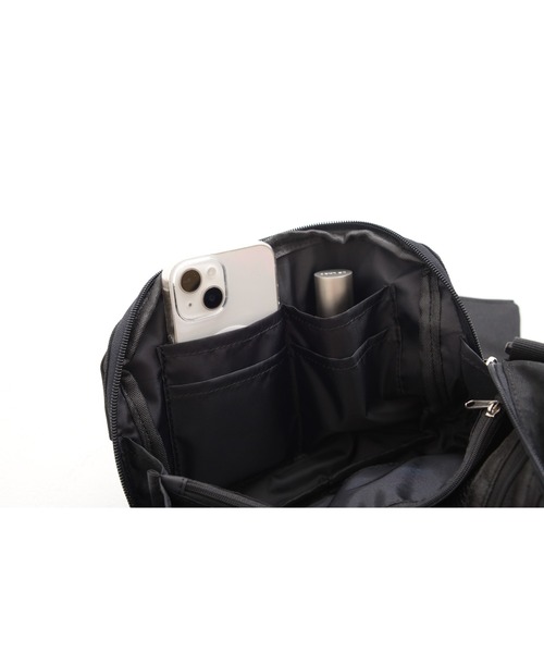 Arnold Palmer（アーノルドパーマー）の「10ポケット ミニショルダーバッグ（ショルダーバッグ・レディース・レッド/ベージュ/ブラック・F）」の9枚目の写真