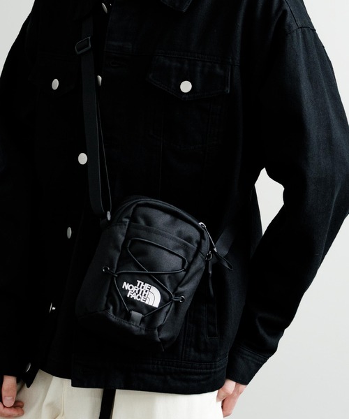 THE NORTH FACE（ザノースフェイス）の「THE NORTH FACE JESTER CROSSBODY ザ・ノースフェイス ワンポイントロゴ刺繍クロスバッグ（ショルダーバッグ・メンズ・ブラック/カモフラージュ・FREE）」の2枚目の写真