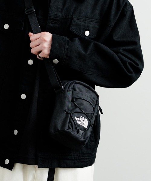 THE NORTH FACE（ザノースフェイス）の「THE NORTH FACE JESTER CROSSBODY ザ・ノースフェイス ワンポイントロゴ刺繍クロスバッグ（ショルダーバッグ・メンズ・ブラック/カモフラージュ・FREE）」の17枚目の写真