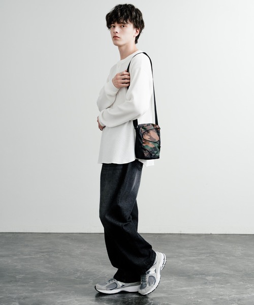 THE NORTH FACE（ザノースフェイス）の「THE NORTH FACE JESTER CROSSBODY ザ・ノースフェイス ワンポイントロゴ刺繍クロスバッグ（ショルダーバッグ・メンズ・ブラック/カモフラージュ・FREE）」の11枚目の写真