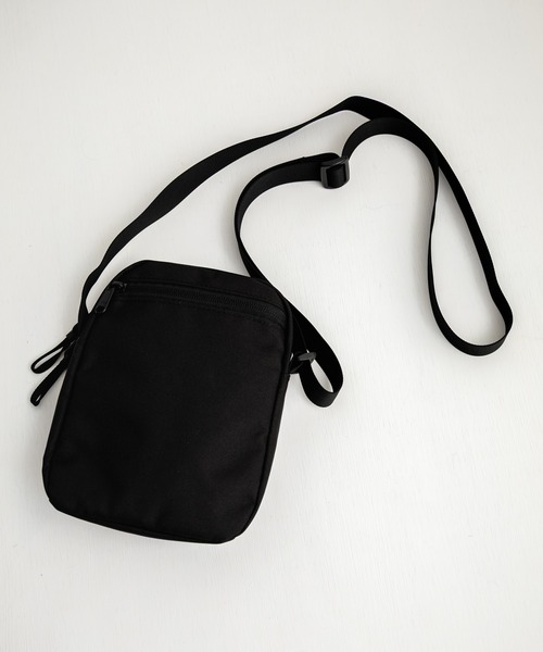 THE NORTH FACE（ザノースフェイス）の「THE NORTH FACE JESTER CROSSBODY ザ・ノースフェイス ワンポイントロゴ刺繍クロスバッグ（ショルダーバッグ・メンズ・ブラック/カモフラージュ・FREE）」の3枚目の写真