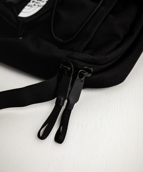 THE NORTH FACE（ザノースフェイス）の「THE NORTH FACE JESTER CROSSBODY ザ・ノースフェイス ワンポイントロゴ刺繍クロスバッグ（ショルダーバッグ・メンズ・ブラック/カモフラージュ・FREE）」の6枚目の写真