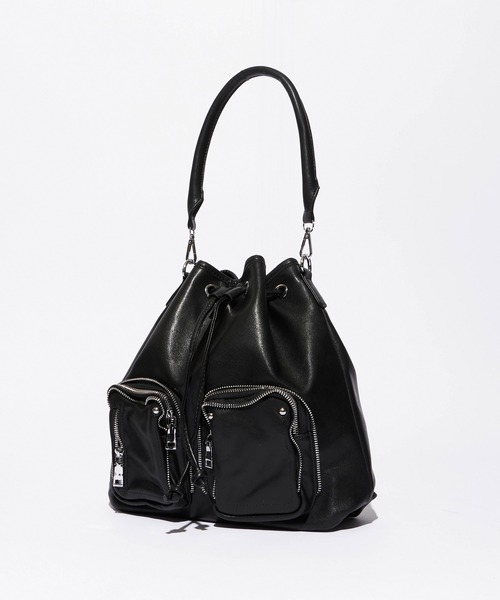 Chick（チック）の「Stud Design Pocket Backpack/スタッズデザインポケットバックパック（バックパック/リュック・レディース・ホワイト/ブラック・FREE）」の8枚目の写真