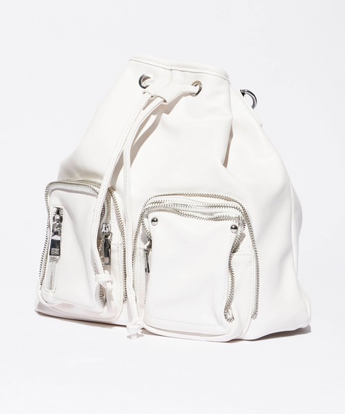 Chick（チック）の「Stud Design Pocket Backpack/スタッズデザインポケットバックパック（バックパック/リュック・レディース・ホワイト/ブラック・FREE）」の4枚目の写真