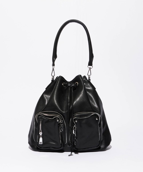 Chick（チック）の「Stud Design Pocket Backpack/スタッズデザインポケットバックパック（バックパック/リュック・レディース・ホワイト/ブラック・FREE）」の7枚目の写真