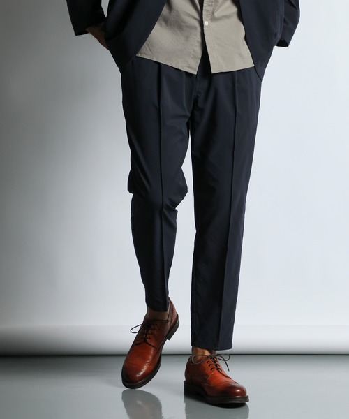 The DUFFER of ST.GEORGE(ザダファーオブセントジョージ)の「SETUP DOT MESH SLACKS:ドットメッシュ調 セットアップスラックス(スラックス・メンズ・ネイビー/チャコールグレー・SMALL/X-LARGE/LARGE/MEDIUM)」の1枚目の写真
