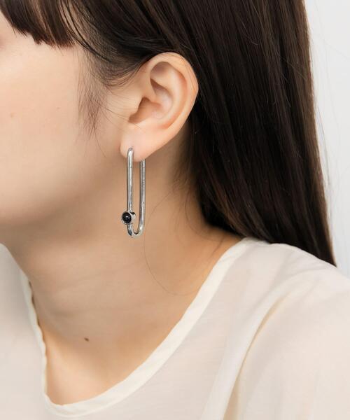 KBF(ケイビーエフ)の「オーバルピアス(ピアス(両耳用)・レディース・シルバー・ONE)」の2枚目の写真