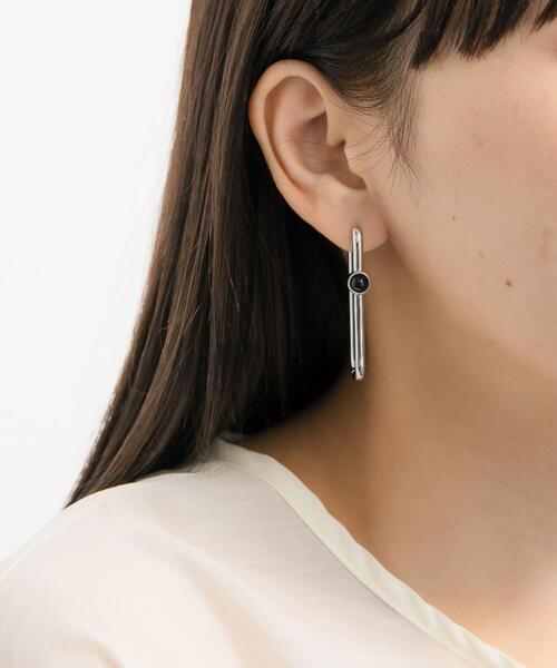 KBF(ケイビーエフ)の「オーバルピアス(ピアス(両耳用)・レディース・シルバー・ONE)」の4枚目の写真