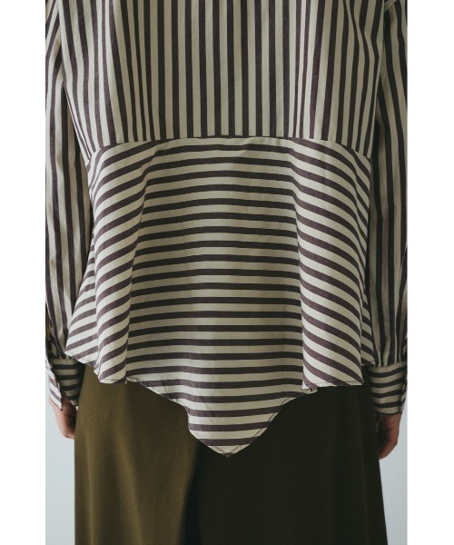 HeRIN.CYE(ヘリンドットサイ)の「Flare hem shirt フレアヘムシャツ(シャツ/ブラウス・レディース・ブラウン系その他/ブルー系その他/ホワイト系その他・FREE)」の19枚目の写真