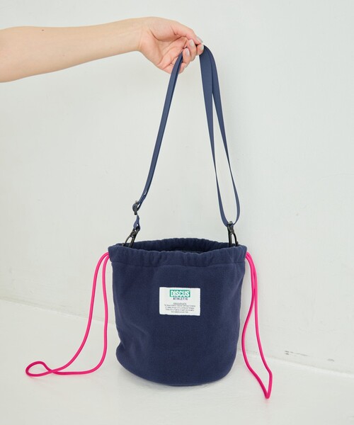 FREAK'S STORE（フリークスストア）の「限定展開 DISCUS ATHLETIC × FREAK'S STORE/ディスカス アスレチック 別注 フリース 配色 巾着 バッグ（ショルダーバッグ・レディース・ブラック/グレー/ネイビー・ONE SIZE）」の14枚目の写真