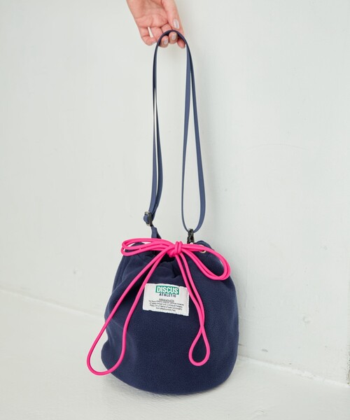 FREAK'S STORE（フリークスストア）の「限定展開 DISCUS ATHLETIC × FREAK'S STORE/ディスカス アスレチック 別注 フリース 配色 巾着 バッグ（ショルダーバッグ・レディース・ブラック/グレー/ネイビー・ONE SIZE）」の15枚目の写真
