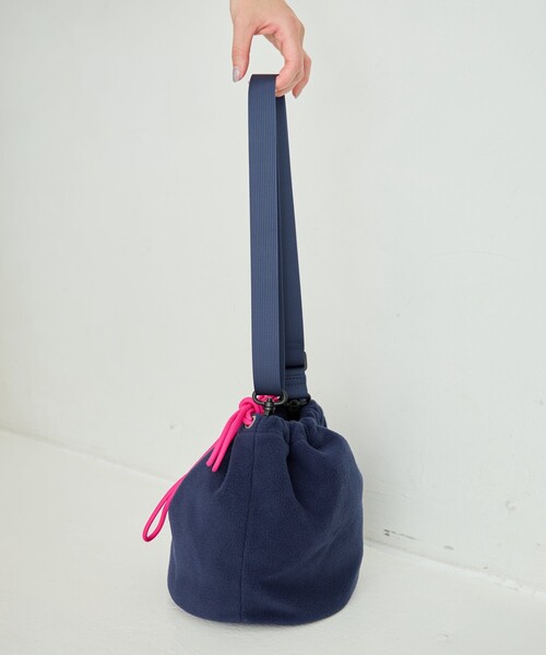 FREAK'S STORE（フリークスストア）の「限定展開 DISCUS ATHLETIC × FREAK'S STORE/ディスカス アスレチック 別注 フリース 配色 巾着 バッグ（ショルダーバッグ・レディース・ブラック/グレー/ネイビー・ONE SIZE）」の16枚目の写真