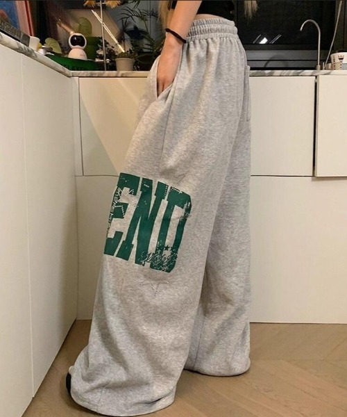 semplice(センプリチェ)の「ドローコード ワイドレッグ アルファベットプリント ジャージパンツ(その他パンツ・レディース・ネイビー/グレー・M/L)」の5枚目の写真