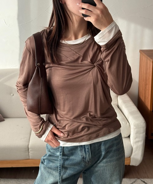 MUHET(ミュエータ)の「sheer layered twist top / シアーレイヤードツイストトップス(Tシャツ/カットソー・レディース・ブラウン/ブラック/チャコールグレー・FREE)」の1枚目の写真