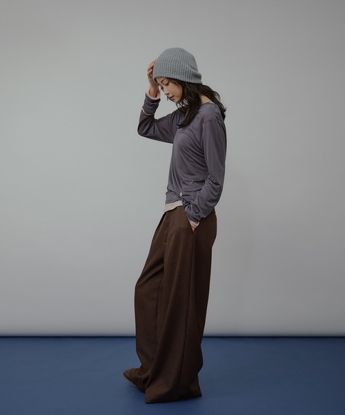 MUHET(ミュエータ)の「sheer layered twist top / シアーレイヤードツイストトップス(Tシャツ/カットソー・レディース・ブラウン/ブラック/チャコールグレー・FREE)」の22枚目の写真