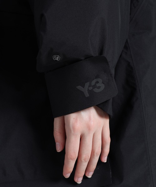 Y-3（ワイスリー）の「Y-3 GTX PADDED COAT（ダウンジャケット/コート・レディース・ブラック・XX-SMALL/SMALL/LARGE）」の5枚目の写真