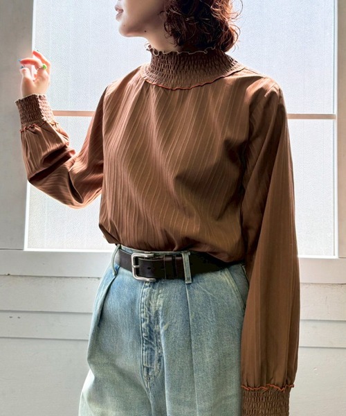 DOUBLE NAME（ダブルネーム）の「前後2WAYシャーリングブラウス（シャツ/ブラウス・レディース・ブラウン/オフホワイト/グリーン・FREE）」の15枚目の写真