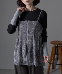 each（イーチ）の「ペプラムベロアビスチェ（キャミソール）」