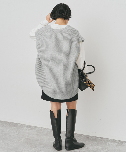 Spick & Span（スピックアンドスパン）の「オーバーサイズVネックニットベスト（ベスト・レディース・ネイビー/ライトグレー・FREE）」の22枚目の写真