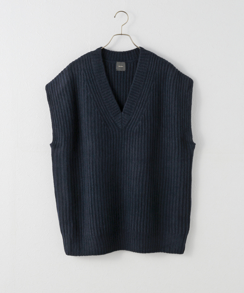 Spick & Span（スピックアンドスパン）の「オーバーサイズVネックニットベスト（ベスト・レディース・ネイビー/ライトグレー・FREE）」の10枚目の写真