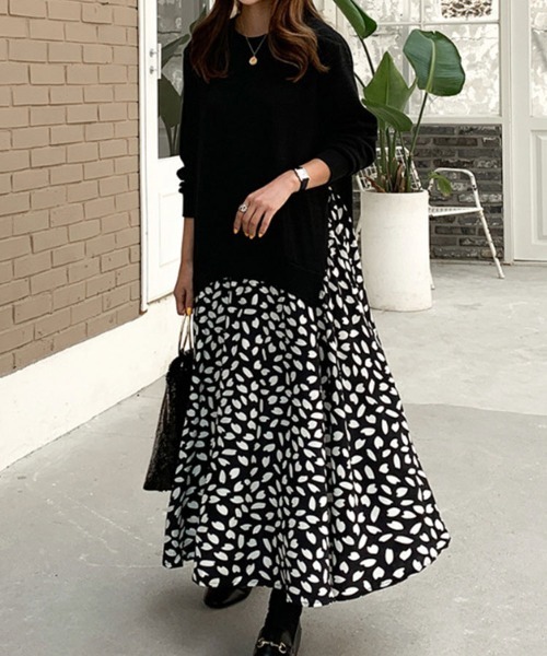 SallyLunn(サリーラン)の「ドッキング風柄切替ロングワンピース(ワンピース・レディース・ブラック/ブルー・MEDIUM/LARGE)」の1枚目の写真