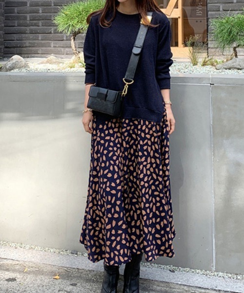 SallyLunn(サリーラン)の「ドッキング風柄切替ロングワンピース(ワンピース・レディース・ブラック/ブルー・MEDIUM/LARGE)」の9枚目の写真