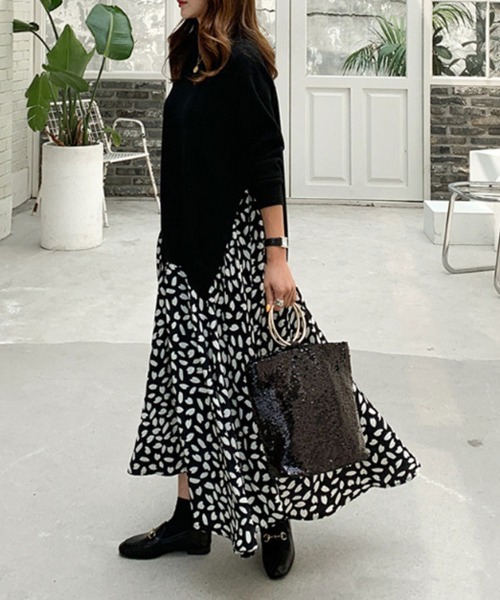 SallyLunn(サリーラン)の「ドッキング風柄切替ロングワンピース(ワンピース・レディース・ブラック/ブルー・MEDIUM/LARGE)」の8枚目の写真