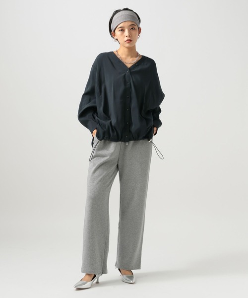 BAYFLOW(ベイフロー)の「ドロストヘムロングスリーブブラウス(シャツ/ブラウス・レディース・ブラウン/ネイビー/アイボリー・FREE)」の4枚目の写真