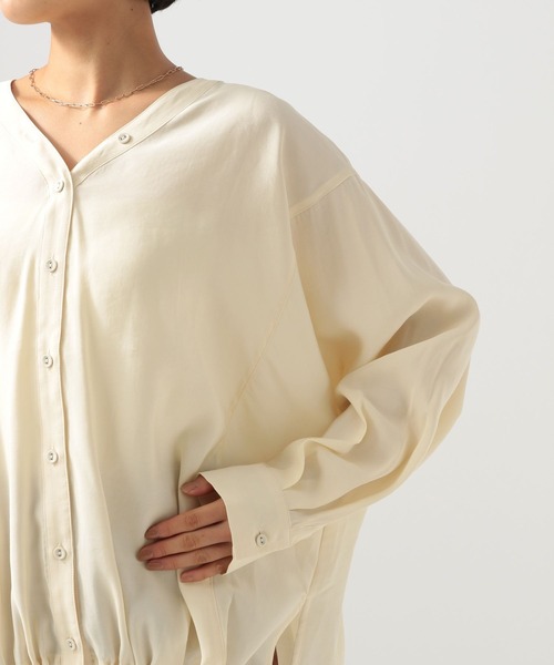 BAYFLOW(ベイフロー)の「ドロストヘムロングスリーブブラウス(シャツ/ブラウス・レディース・ブラウン/ネイビー/アイボリー・FREE)」の13枚目の写真