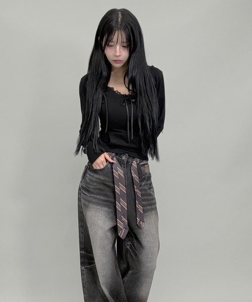FOLLOWIN（フォロウィン）の「２color/ネクタイベルト付きヴィンテージウォッシュ ワイドデニム（デニムパンツ・レディース・ブラック/ブルー・SMALL/MEDIUM/LARGE）」の5枚目の写真