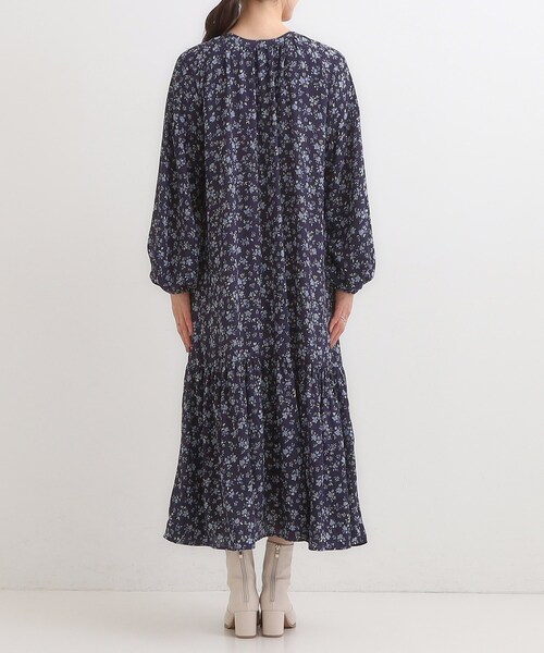 Cutie Blonde（キューティーブロンド）の「【前後2WAY】1枚で着映える フラワープリント マキシワンピース（ワンピース・レディース・ブラック系6/ネイビー系5・00）」の19枚目の写真