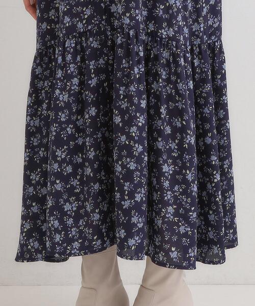 Cutie Blonde（キューティーブロンド）の「【前後2WAY】1枚で着映える フラワープリント マキシワンピース（ワンピース・レディース・ブラック系6/ネイビー系5・00）」の22枚目の写真