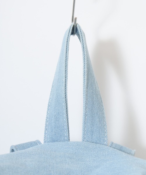 crossi(クロッシー)の「Crossi フラップ付ポケットデザイン デニムリュック(バックパック/リュック・レディース・ネイビー/ブルー・FREE)」の5枚目の写真