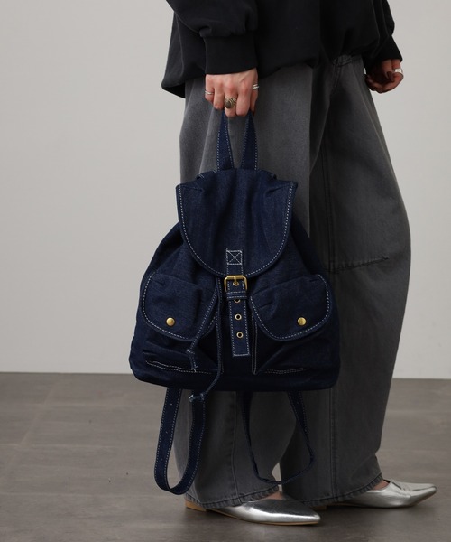 crossi(クロッシー)の「Crossi フラップ付ポケットデザイン デニムリュック(バックパック/リュック・レディース・ネイビー/ブルー・FREE)」の18枚目の写真