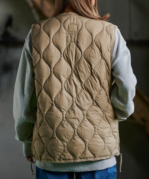TAION(タイオン)の「TAION ミリタリーVネックダブルジップダウンベスト TAION-001ALSZML-1(ベスト・メンズ・ブラック/グレイッシュベージュ/ダークオリーブ・SMALL/MEDIUM/LARGE/X-LARGE/XX-LARGE)」の21枚目の写真