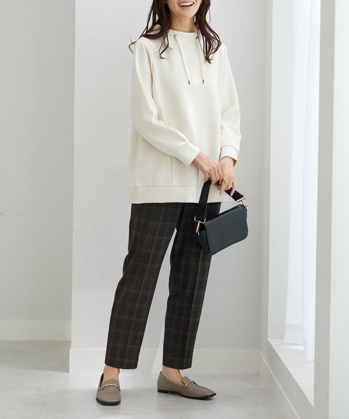 BELLUNA PLUS(ベルーナ)の「ワイドネックサイド切替プルオーバー(Tシャツ/カットソー・レディース・ネイビー/オレンジ/アイボリー/ワイン/サックスブルー/ライム・MEDIUM/X-LARGE/LARGE)」の12枚目の写真