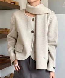 sorule（ソルレ）の「ステッチアクセントマフラー付きショートコート（ノーカラーコート）」