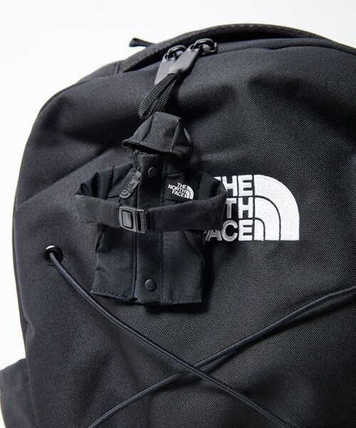 THE NORTH FACE（ザノースフェイス）の「THE NORTH FACE/ザ・ノース・フェイス Mini Mountain Jacket ミニマウンテンジャケット（キーホルダー・メンズ・ブラック/ベージュ/サックスブルー/イエロー/ワインレッド・ONE SIZE）」の2枚目の写真