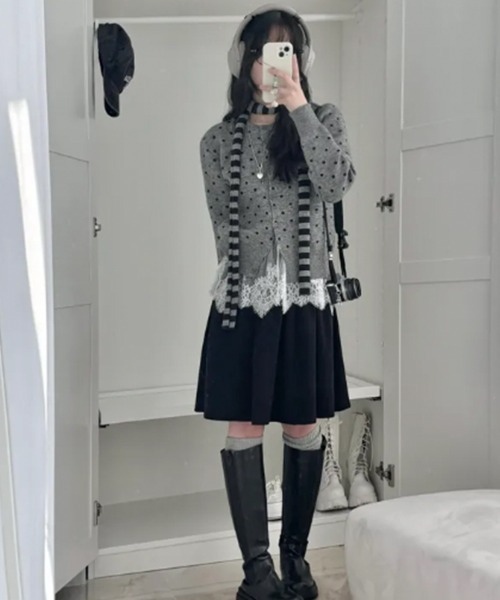VIVID LADY（ビビッドレディー）の「ドット柄 クルーネック ニットカーディガン（ニット/セーター・レディース・ブラック/グレー・FREE）」の14枚目の写真